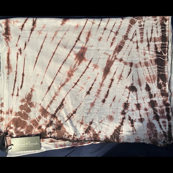 NWT.  Tie-dye Scarf by Sacred Threads. BL/RD 2.     221045 - Picture 2 of 3